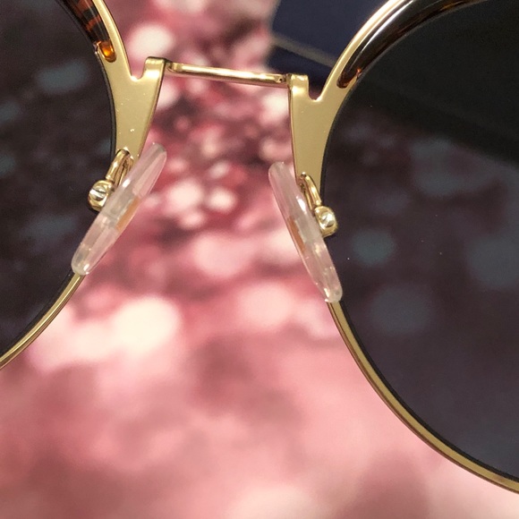 Authentic Fendi Sunglasses - Picture 4 of 14